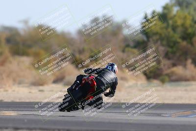 media/Dec-18-2022-SoCal Trackdays (Sun) [[8099a50955]]/Turn 7 Backside (1125am)/